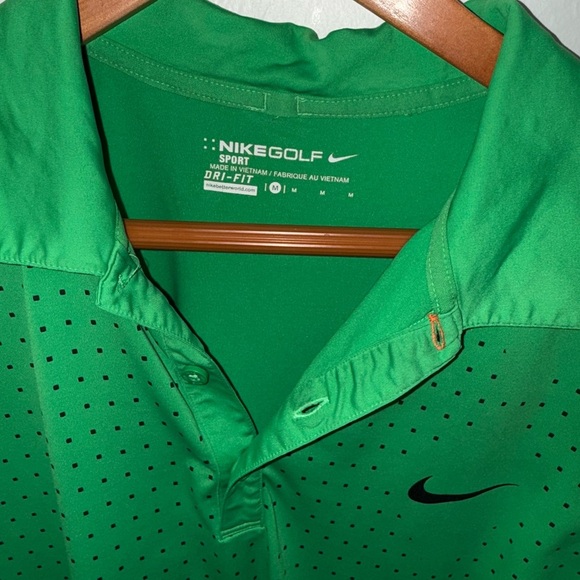 Nike Men's Green Golf Polo Shirt - Picture 2 of 3